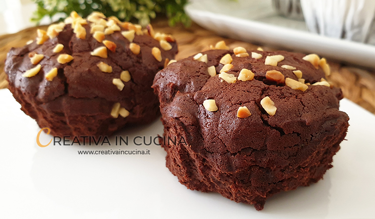 Muffin al cioccolato senza lievito e farina ricetta di Creativa in cucina
